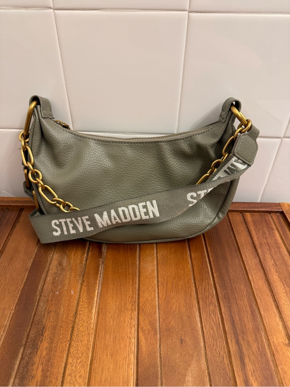 Steve Madden Olive Green Pebbled Leather Shoulder Bag with Gold Chain